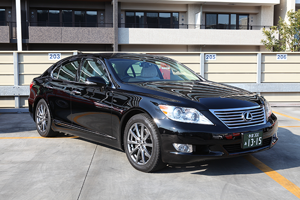 LEXUS LS